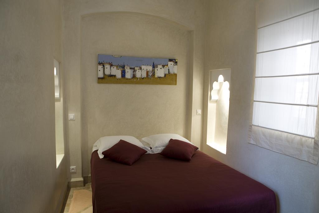 Riad Les Hibiscus Marrakesh Exterior photo